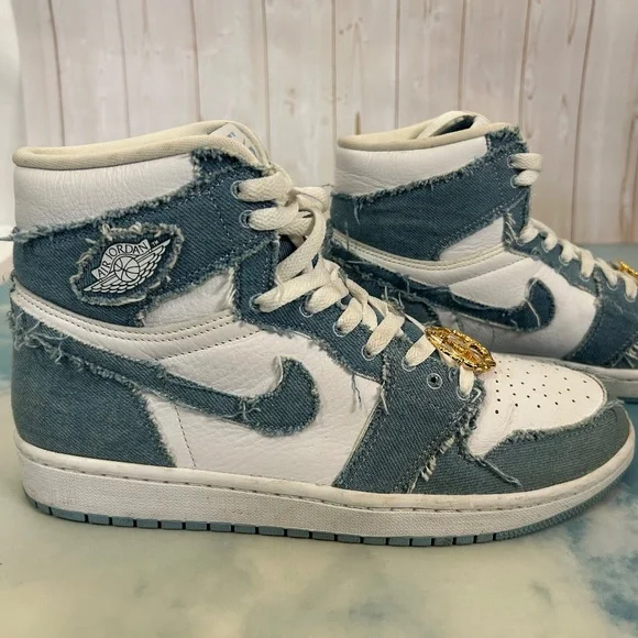 Nike Shoes Women's Size 10 Air Jordan 1 Retro High Og Denim White Basketball - Picture 1 of 9